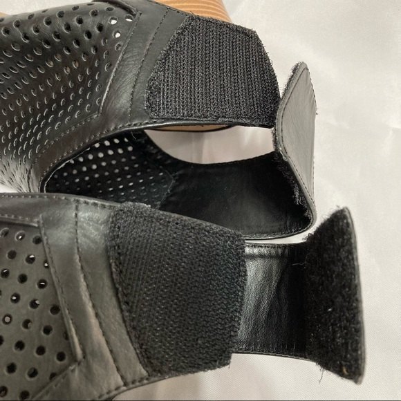 CALL IT SPRING Black Bootie with Ankle Straps Peep Toe Womens Size 7 - Picture 9 of 12